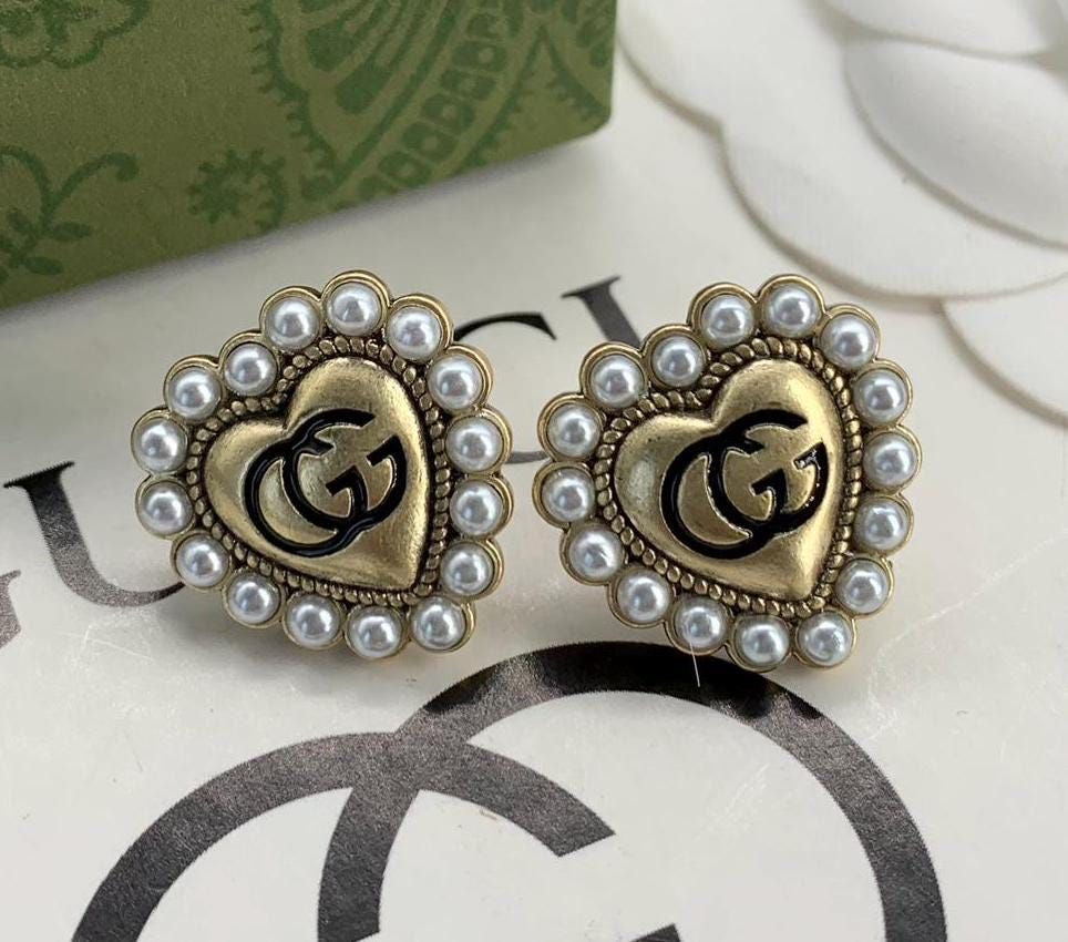 GG PEARL HEART EARRINGS