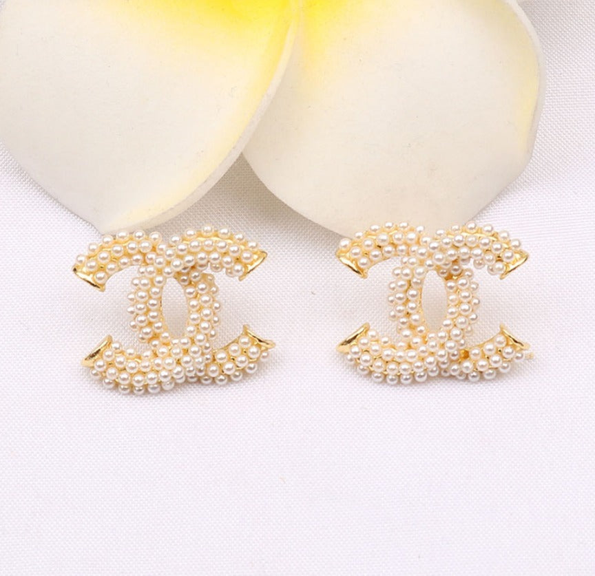 CC PEARLS EARRINGS